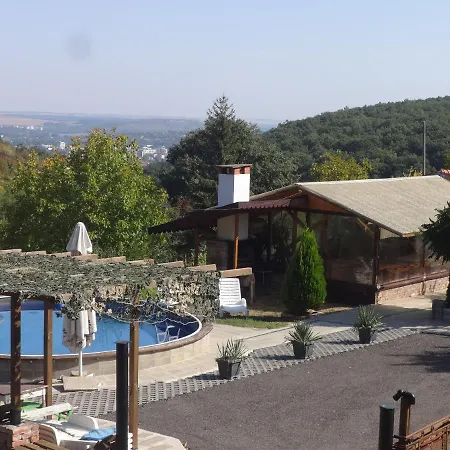 Guest house къща за гости мунчо и прасчо Lovech