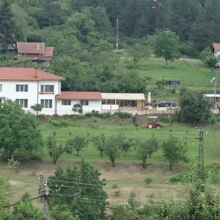 мунчо и прасчо בית הארחה *